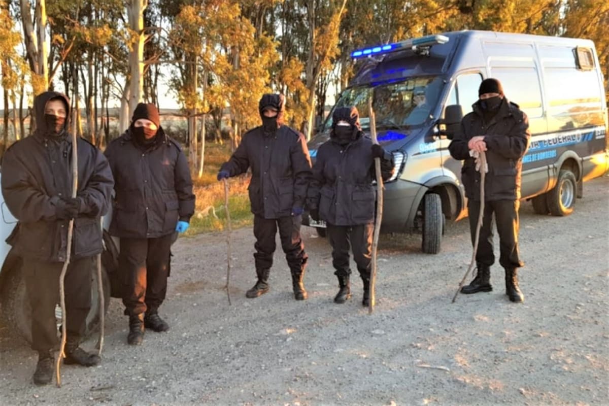 Efectivos de la Policía Federal, dispuestos para el rastrillaje en busca de Facundo Astudillo Castro