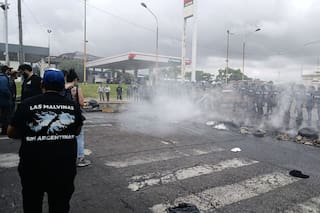 Los piqueteros protestaron en accesos a la Capital Federal y la policía los contuvo