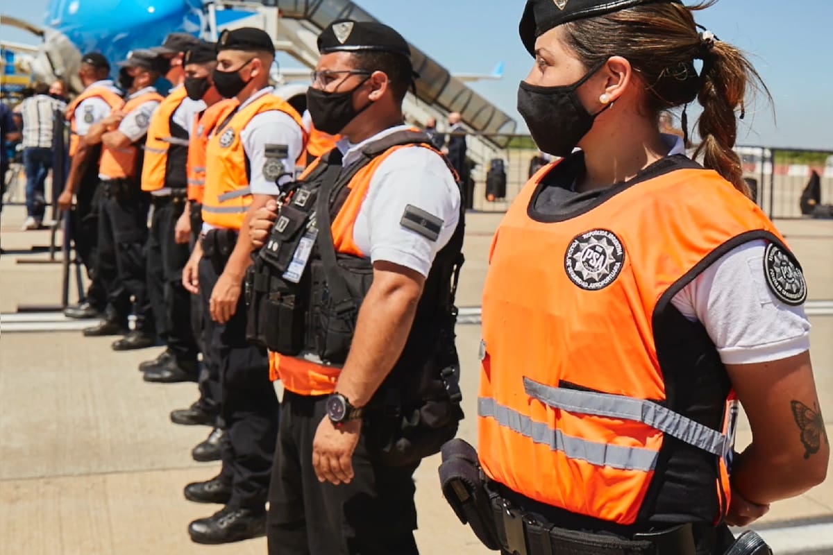 Efectivos de la PSA podrán usar el uniforme acorde a su identidad autopercibida