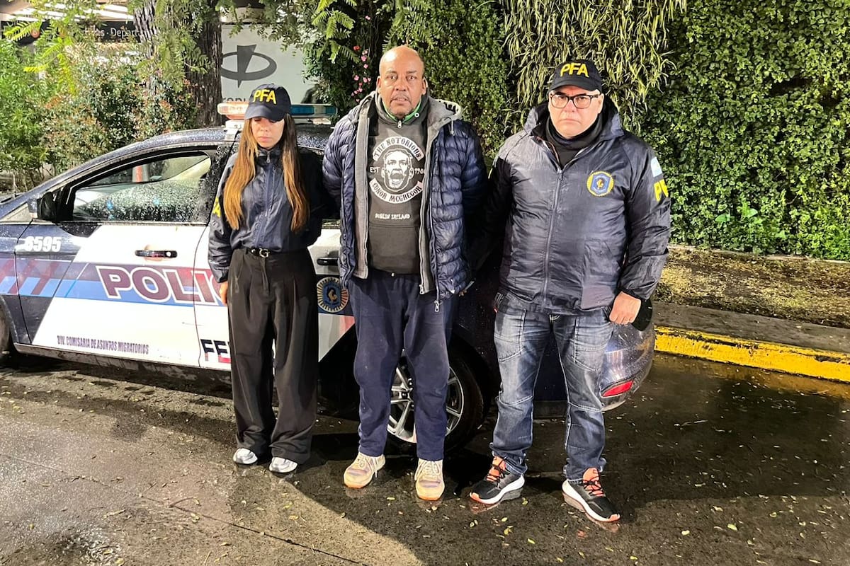 Efectivos del Departamento Federal de Investigaciones (DFI) de la Policía Federal Argentina (PFA) detuvieron y expulsaron del país a Juan Pedro Martínez Piedrahita, un ciudadano uruguayo, por delitos cometidos en la Argentina