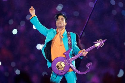 Efemérides del 21 de abril: hoy se cumple un nuevo aniversario de la muerte de Prince