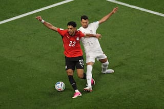 Egipto se aferra a un empate 1-1 ante Irán y supera fase de grupos en un Mundial por primera vez