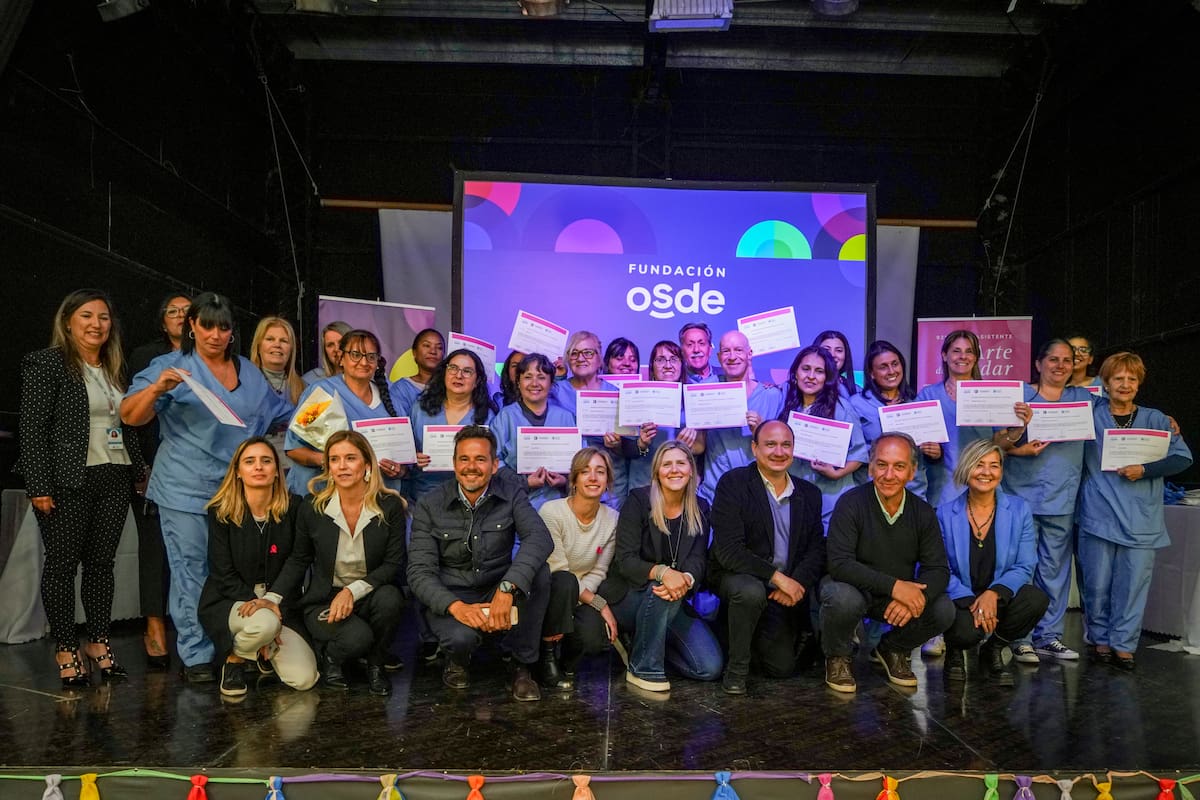 Egresados del Curso Asistente en el Arte de Cuidar.