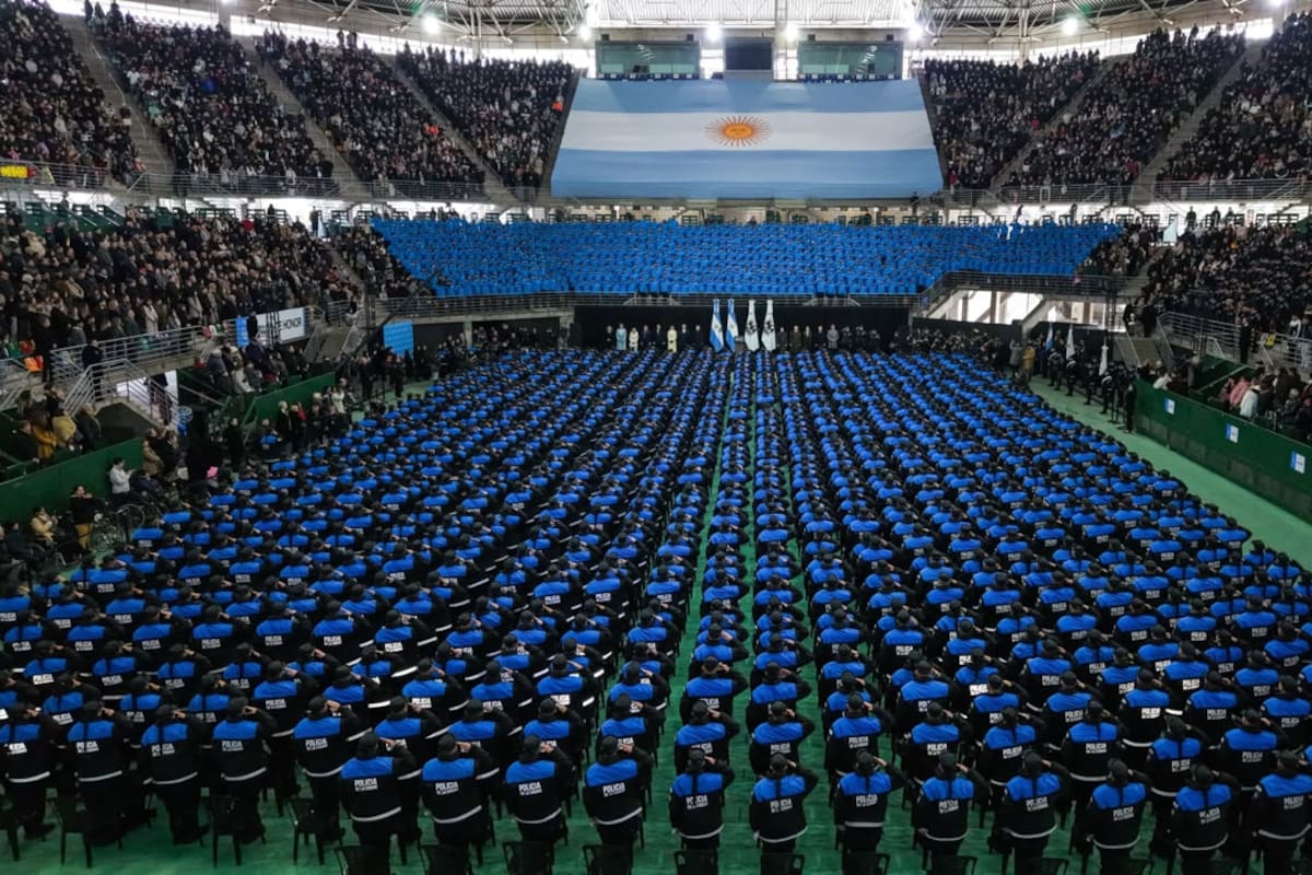 Egresaron 1022 oficiales de la Policía de la Ciudad