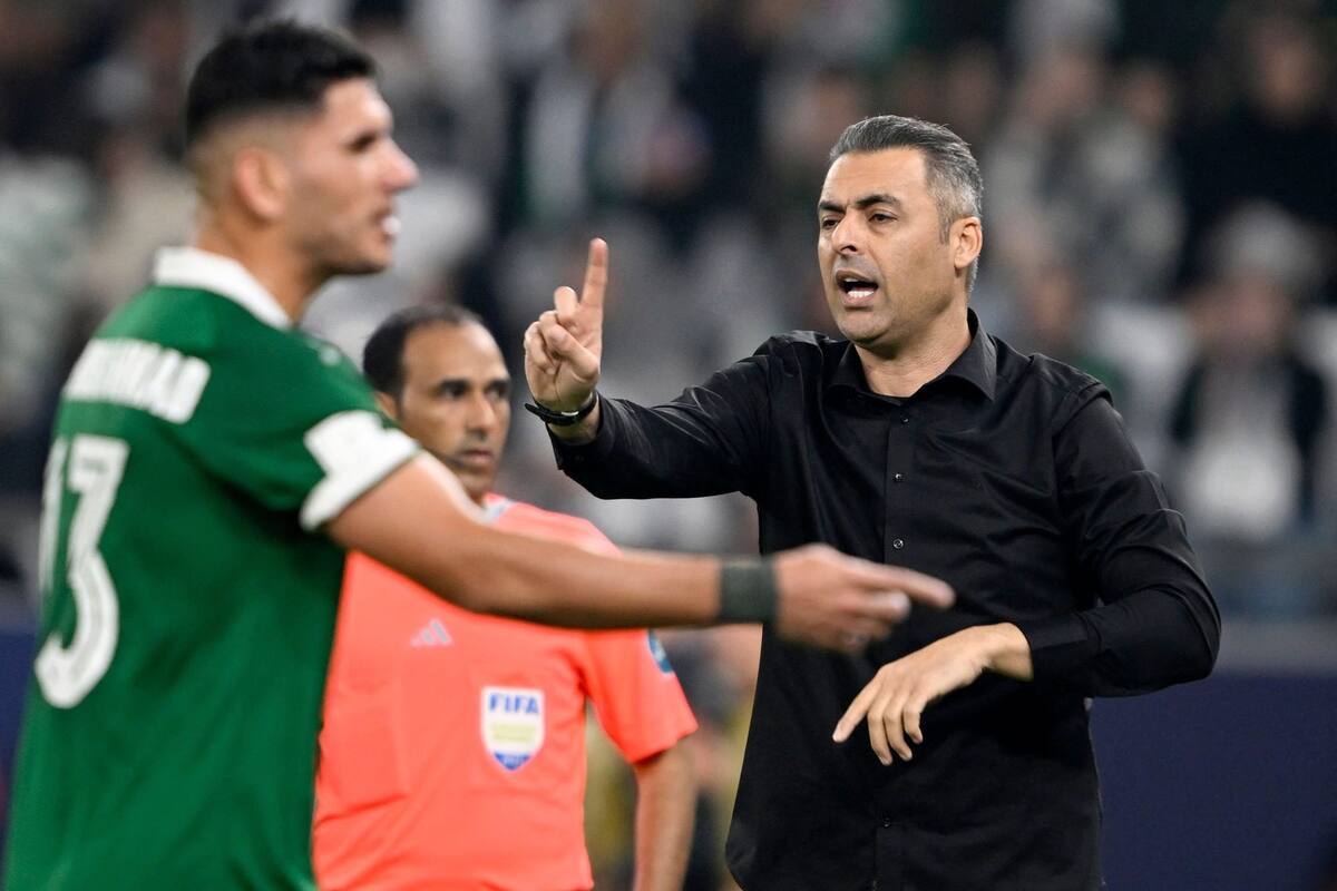 Ehab Abu Jazar, el entrenador de Palestina que encontró una motivación extra desde la Franja de Gaza (Photo by Mahmud HAMS / AFP)