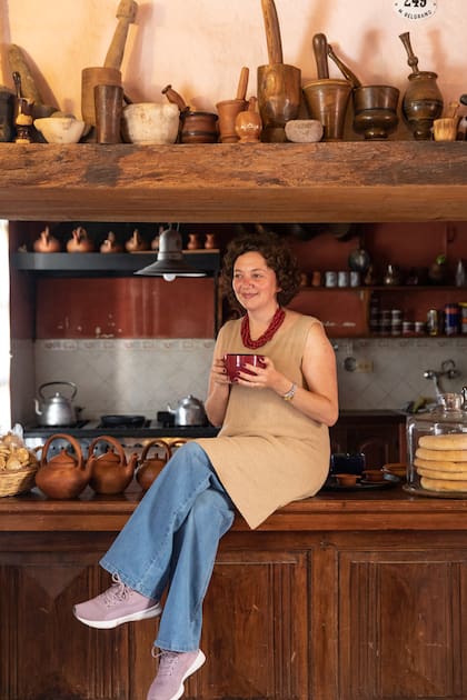 Eileen Geoghegan es licenciada en Turismo y creó su propia marca de blends que sirve en este salón de té junto a las recetas europeas recreadas por su cuñada pastelera.