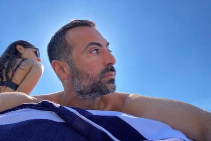 Eiza González pasó el día al lado de Mohammed Al Turki durante un paseo por Cerdeña, Italia