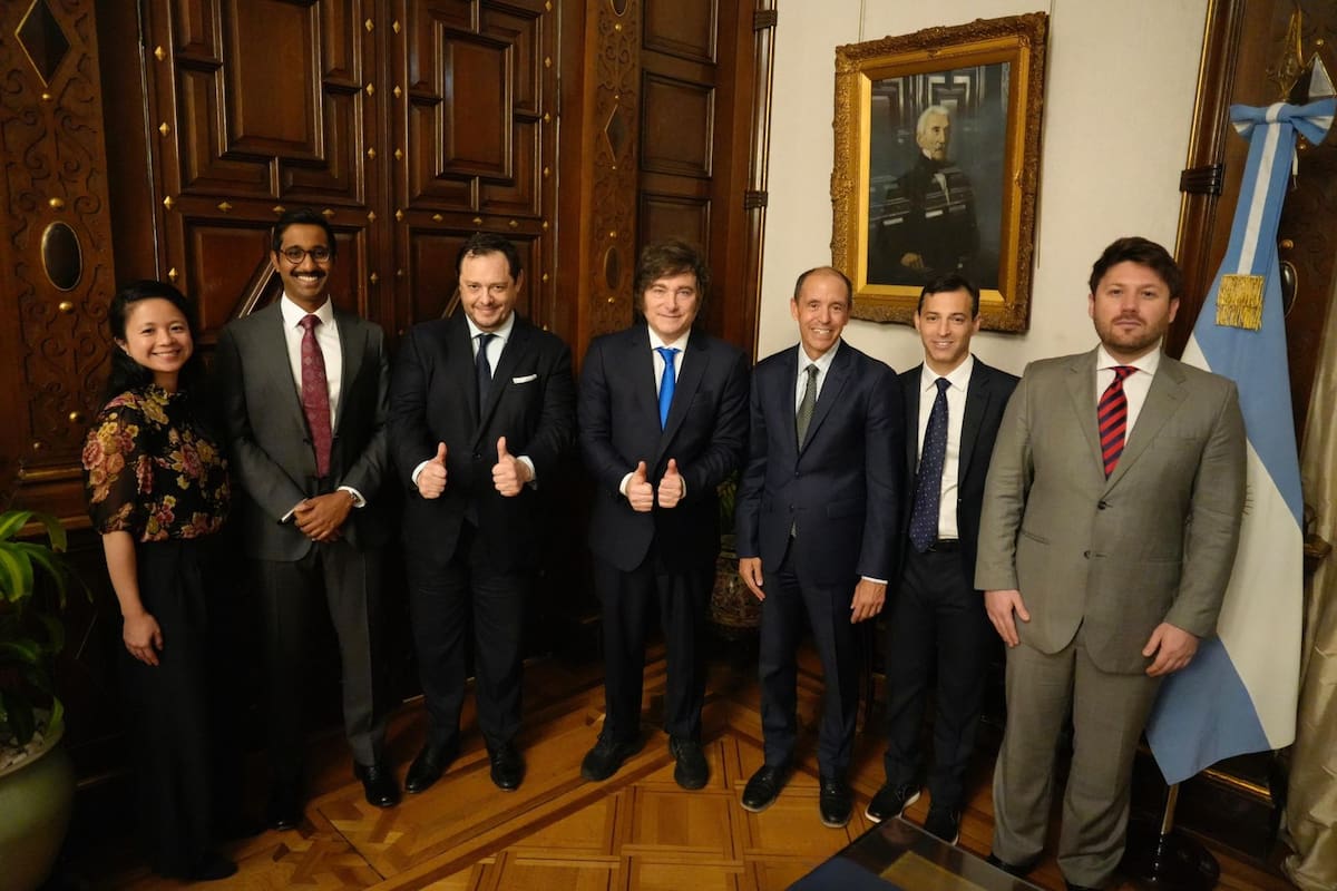 Ejecutivos de ambas compañías le presentaron el proyecto al presidente