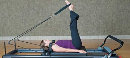 Ejercitar pilates fortalece los músculos y equilibra la postura, ideal para la búsqueda armónica de las personas de Libra