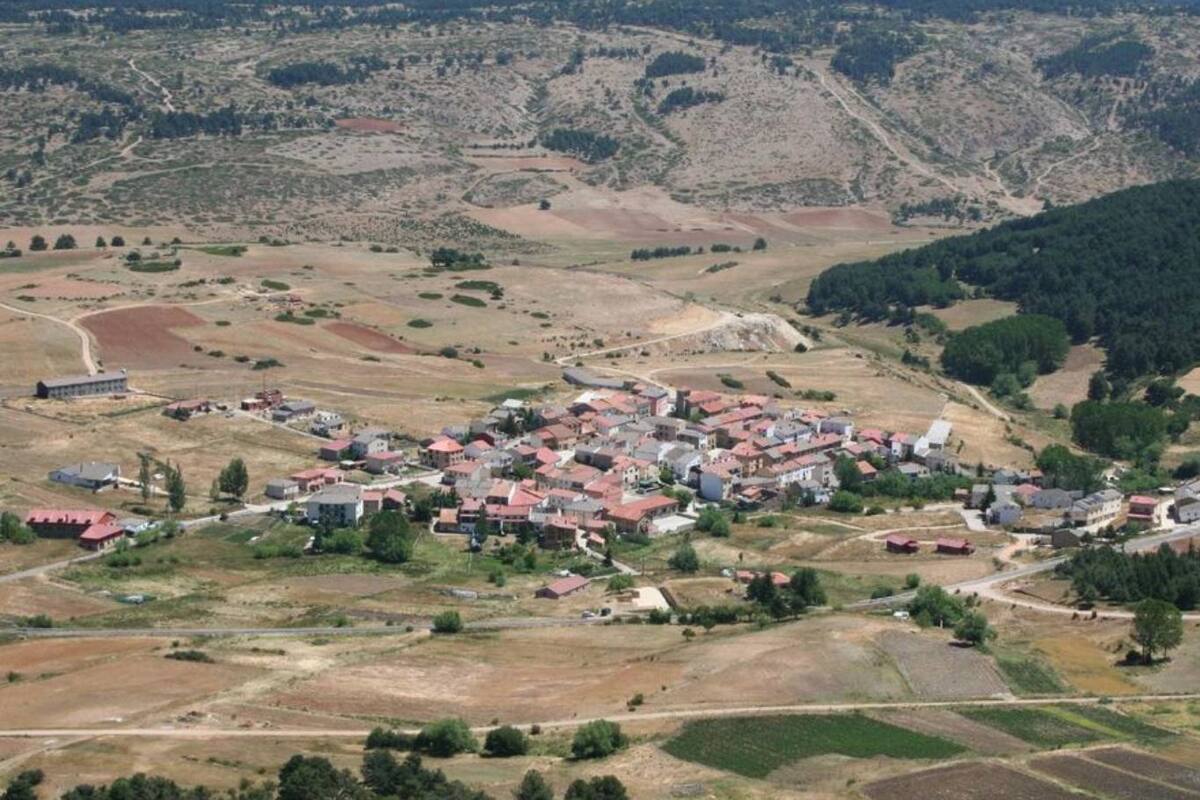 Ekpueblo de Griegos necesita, básicamente, niños en edad escolar para no cerrar el único establecimiento educativo primario del municipio