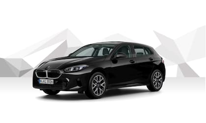 El 118 BlackEdition equipa el mismo motor naftero BMW TwinPower Turbo de tres cilindros y 1.5 litros que desarrolla 156 CV y 230 Nm de torque