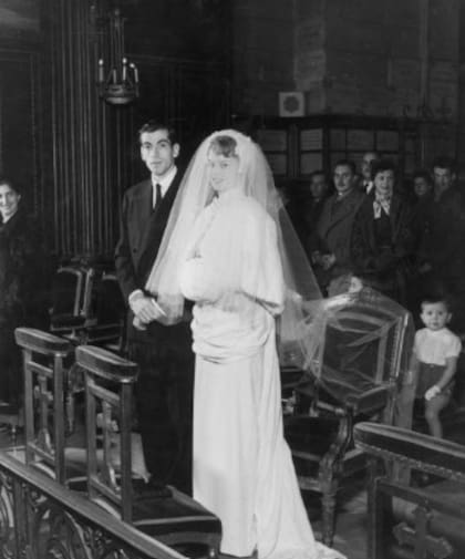 El 12 de diciembre de 1952, unos meses después de que Bardot cumplió 18 años, se casaron (Foto: Getty Images)