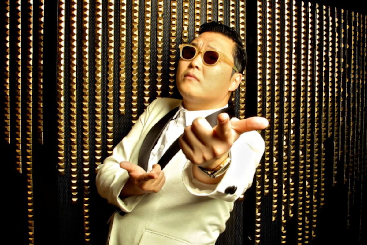 El 15 de julio de 2012, Psy lanzó Gangnam Style, el tema con el que "rompió" el sistema de mediciones de Youtube