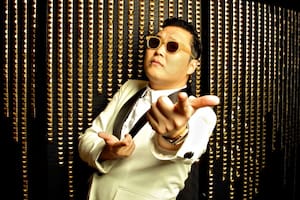 El 15 de julio de 2012, Psy lanzó Gangnam Style, el tema con el que "rompió" el sistema de mediciones de Youtube