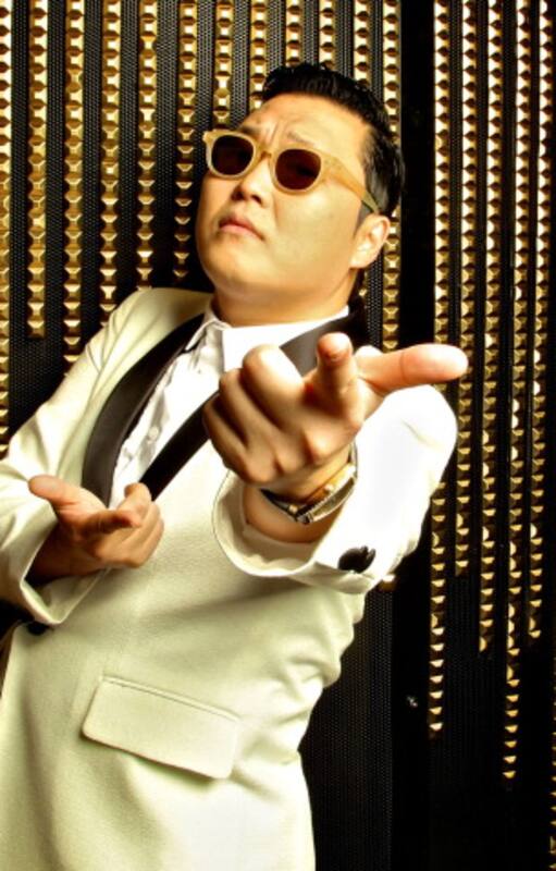 El 15 de julio de 2012, Psy lanzó Gangnam Style, el tema con el que "rompió" el sistema de mediciones de Youtube