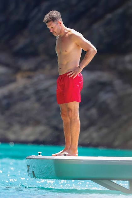 El 16 de junio Diego y Carla hicieron una escapada a Ibiza con los padres de la modelo que estaban de vacaciones en España.