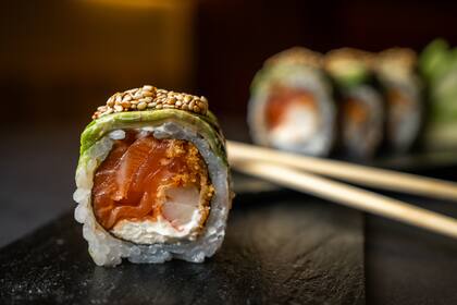 El 18 de junio se honra esta preparación japonesa tan extendida en el mundo. Propuestas para festejarlo de la mano de Club LA NACION.