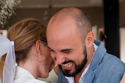 El 18 de septiembre de 2021 la pareja se casó por civil en Resistencia, Chaco