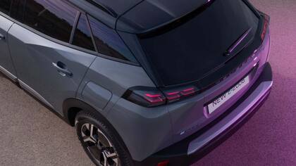 el 2008 está ensamblado sobre la plataforma modular CMP, que también admite motorizaciones electrificadas
