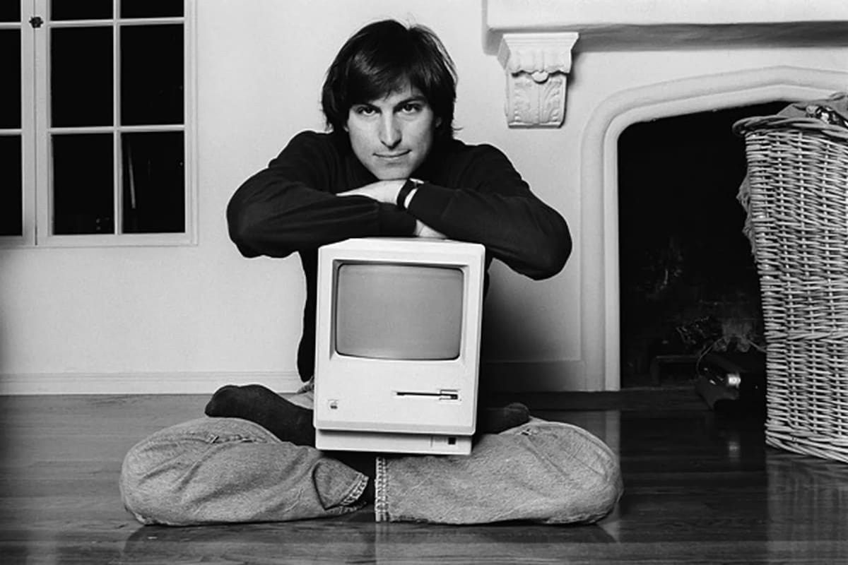 El 24 de enero de 1984 Apple lanzó la Macintosh y Steve Jobs pasó a las primeras planas de los medios.