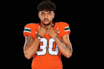 El 26 de abril de 2025, Andrés fue seleccionado por los New England Patriots en la sexta ronda del Draft de la NFL