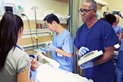 El 27% de los médicos hospitalarios son inmigrantes y en estados como Florida y California superan el 30%