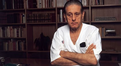 El 29 de julio del 2000, Favaloro se quitó la vida de un disparo en el corazón