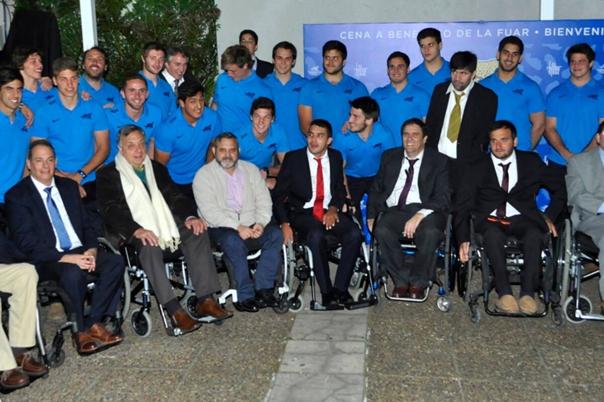El 29 de septiembre pasado, dirigentes y jugadores de distintas selecciones de la UAR compartieron una comida de la FUAR