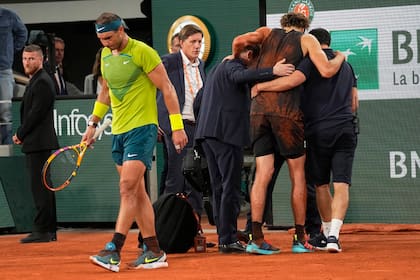 El 3 de junio de 2022, en el último choque entre Nadal y Zverev: el alemán se lesionó severamente el tobillo y debió retirarse