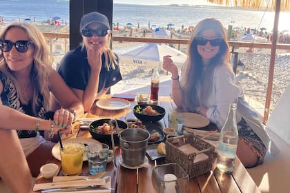El 30 las mujeres siguieron los festejos en la playa.