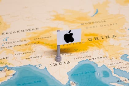El 30% de los iPhone que se venden en el mundo estará fabricado en India si se cumple el plan de Apple para diversificar su producción para no depender tanto de China
