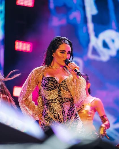 El 4 de marzo, Lali se convirtió en la primera mujer en llenar el Estadio Vélez