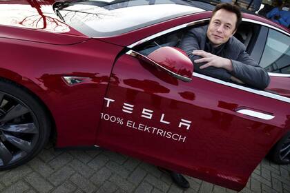 El 51% de los propietarios de los automóviles de Elon Musk están cambiándolos por vehículos de gasolina, según Edmunds