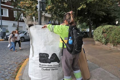 El 56 por ciento de los porteños separa residuos en sus hogares