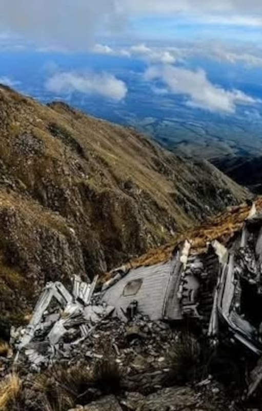 El 8 de noviembre de 1995 un avión Fokker F-27 de las Fuerzas Aéreas se estrelló en los cerros de Córdoba y fallecieron los 52 pasajeros (Foto: @natanaelpaolucci)