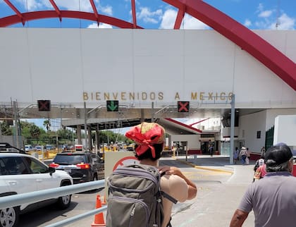 El 80% del tráfico peatonal de Brownsville utiliza el puente existente para ir del centro de Brownsville a Matamoros y viceversa