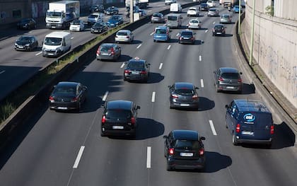 El 82% de los vehículos que circulan por la periferia de París transportan solo a una persona