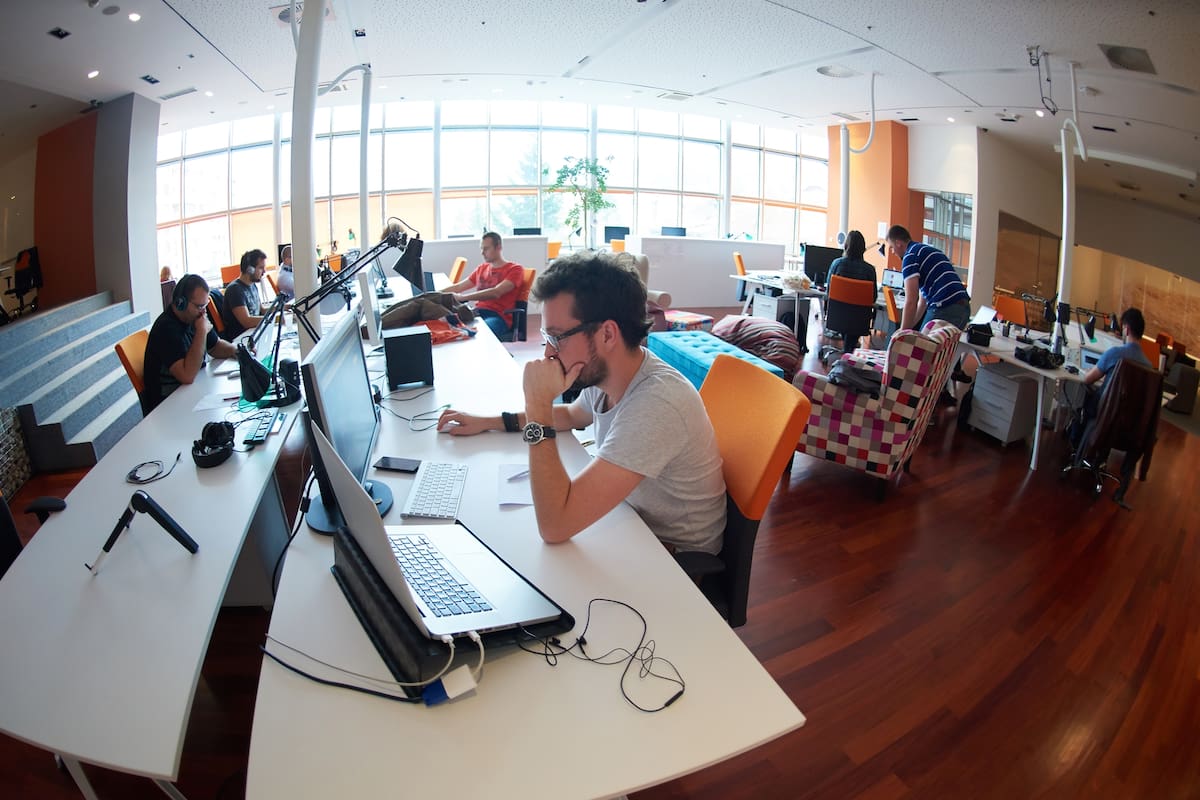 El 89% de las empresas tienen dificultad para atraer determinados perfiles tecnológicos