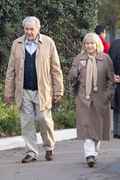 El abogado Johnnie Chevallier Boutell y su mujer, Dolores Llorente.