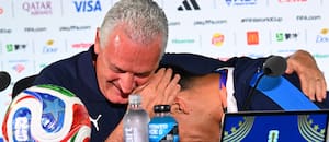 Un jugador paraguayo se puso a llorar en la conferencia de prensa y Alfaro lo abrazó