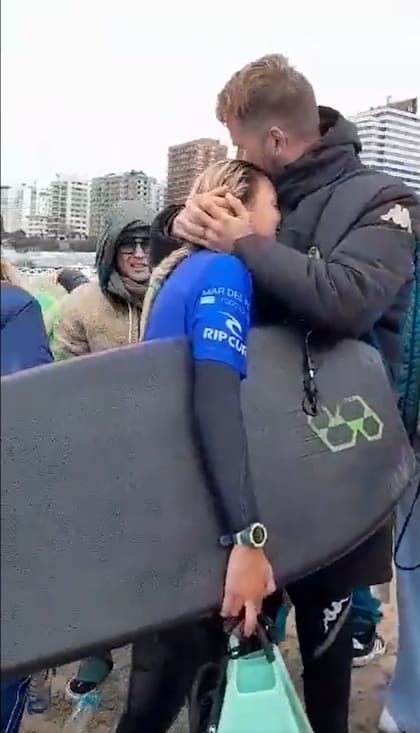El abrazo de Fabián Assmann con su hija Isabella