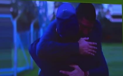 El abrazo del Diego y el Pampa Sosa