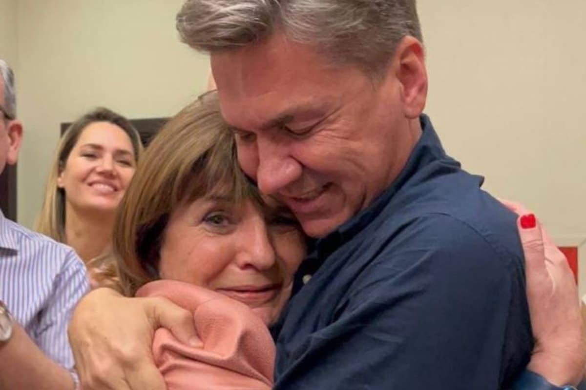 El abrazo entre Patricia Bullrich y Leandro Zdero