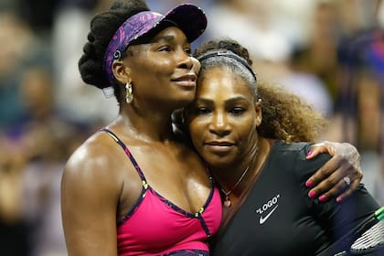 El abrazo sentido de la mayor, Venus, a Serena, que no disfruta de haberle ganado a su hermana