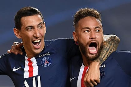 El abrazo y festejo con Neymar, que luego del partido lo rebautizó: "Di magia"