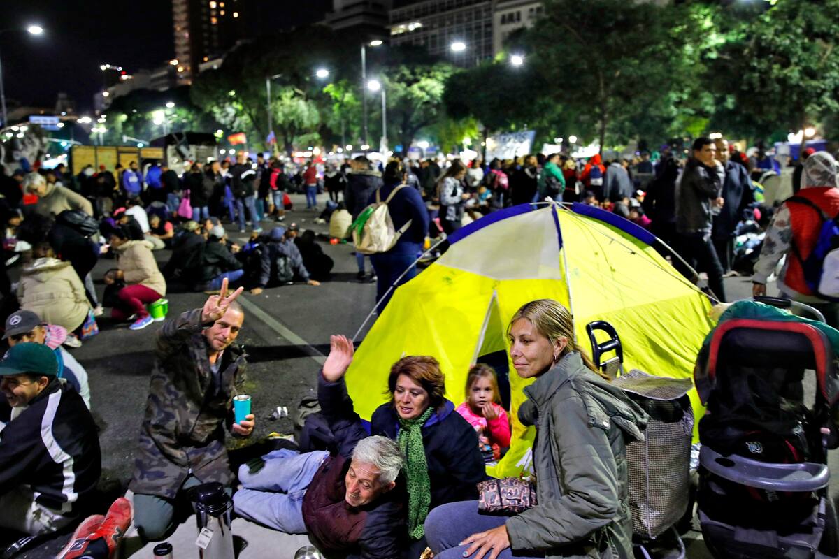 El acampe frente al Ministerio de Desarrollo Social