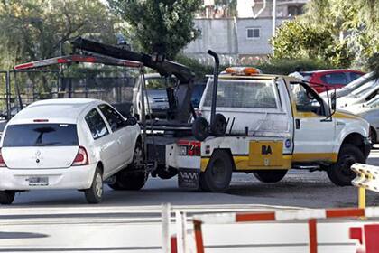 El acarreo de autos aumenta en la Ciudad