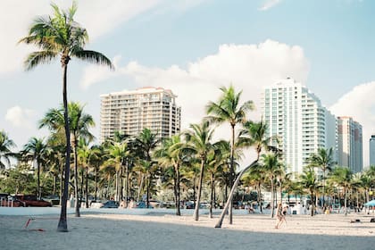 El acceso a las playas de South Beach estará controlado y podrán cerrarlo en caso de que lo consideren necesario