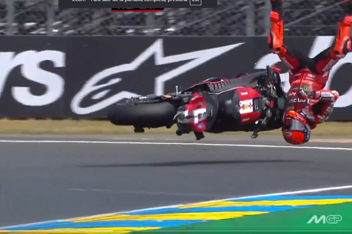 El accidente del español Marc Márquez en el circuito de Le Mans, en Francia