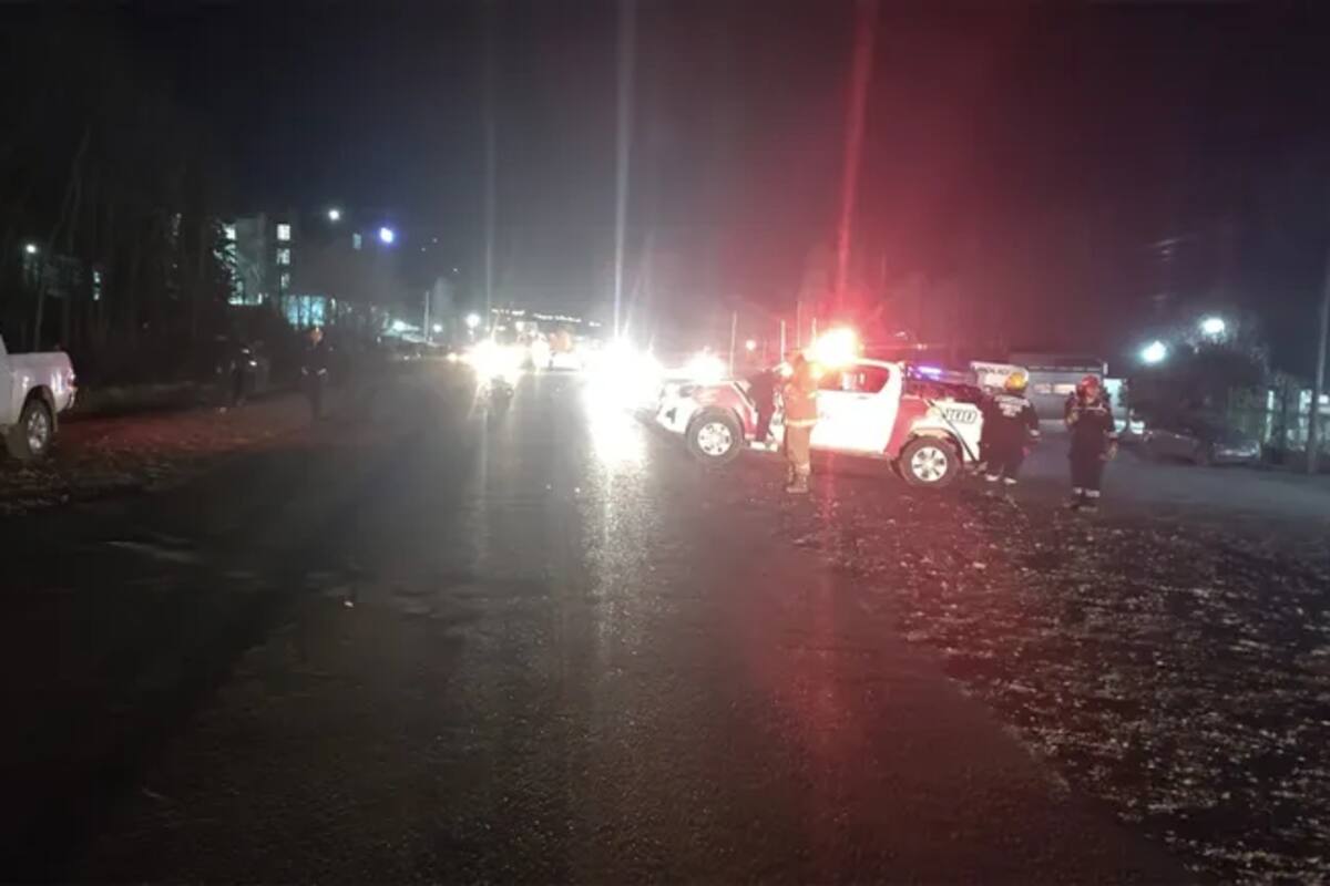 El accidente se dio entre un ciclista y una camioneta Toyota Hilux.